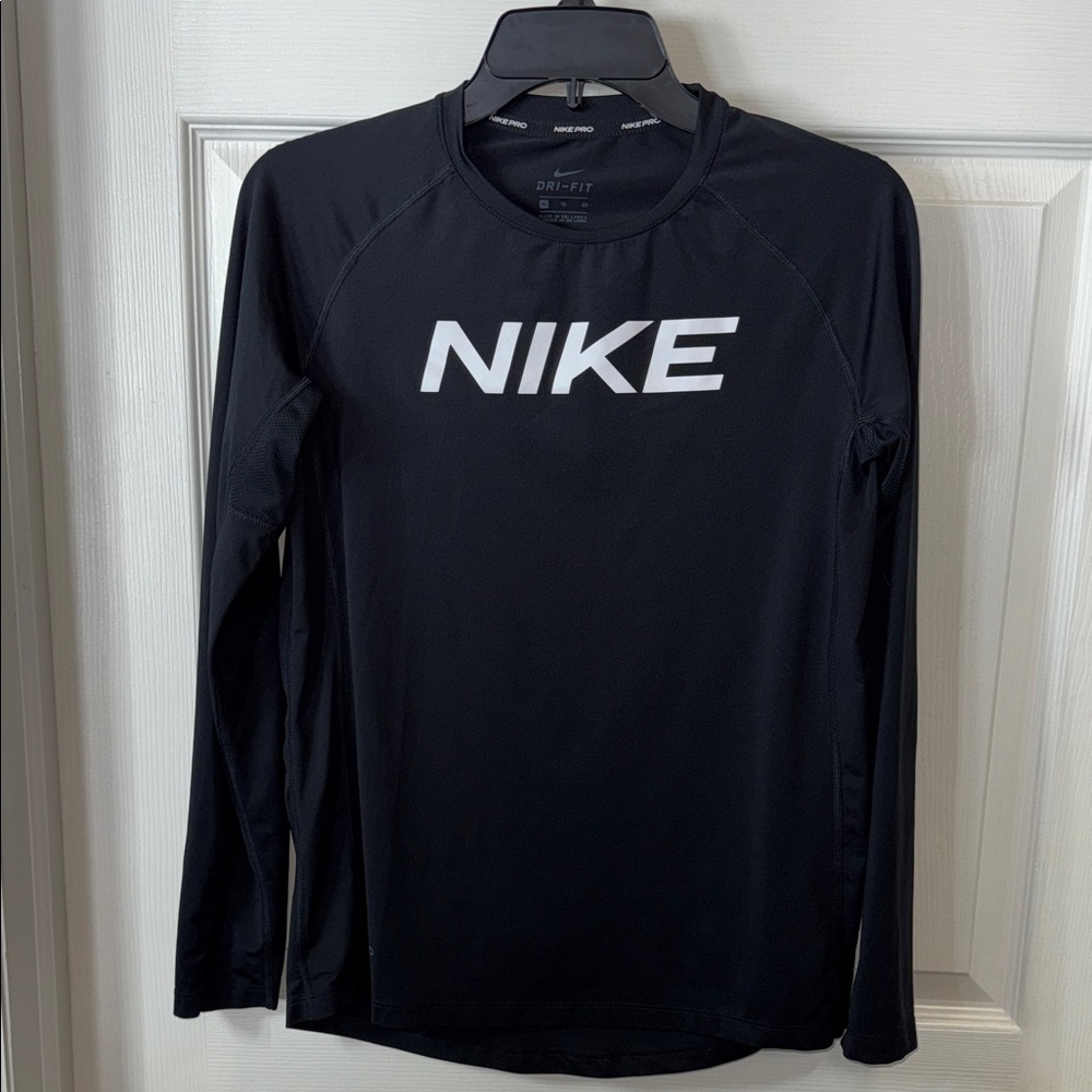 Youth XL Nike Black Dri-FIT Long Sleeve Top